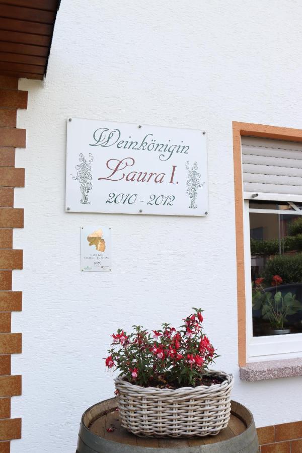 Weingut und Gästehaus Wolfgang Beth Kinheim Exterior foto